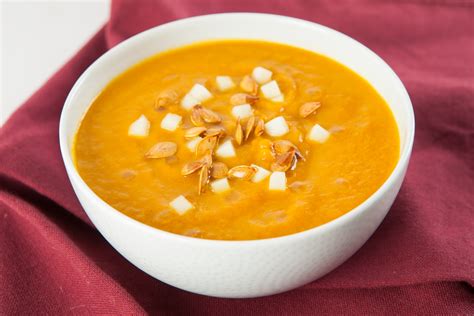 nugget-markets-curried-apple-carrot-soup image