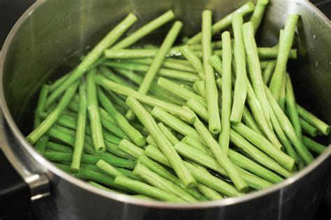 sesame-chinese-long-beans-china-sichuan-food image