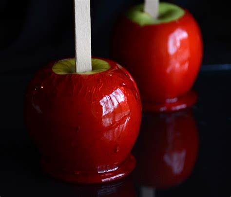 red-candy-apples-butteryum-a-tasty-little-food image