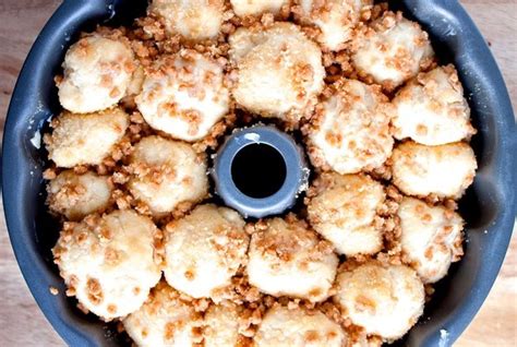 24-monkey-bread-recipes-that-want-you-to-rip-them-apart image