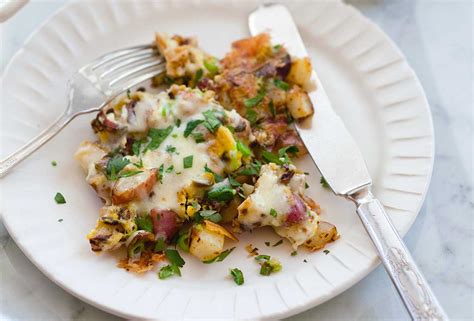 fried-potatoes-and-eggs-recipe-leites-culinaria image