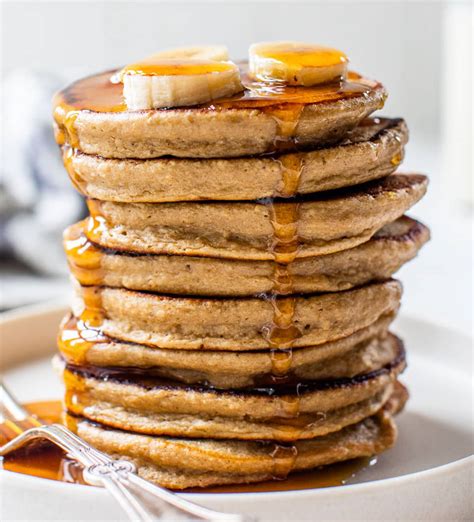 banana-oatmeal-pancakes-blender image