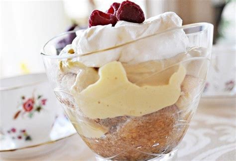 easy-tiramisu-trifle-best-no-bake-coffee-dessert image
