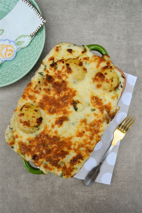 cheesy-cauliflower-and-potato-bake-with-spinach image