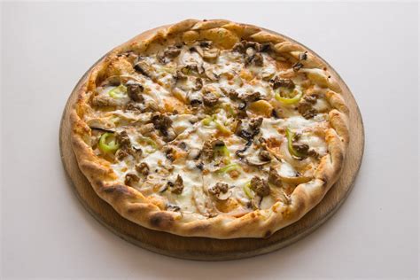 7-best-mushroom-pizza-recipes-easily-diy image