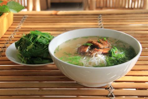 bun-ca-fish-soup-vietnamese-food-guide image