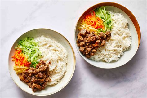 vietnamese-beef-and-noodle-salad-bun-bo-xao image