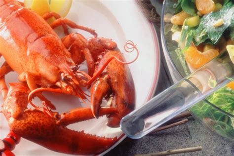 boiled-lobsters-with-beurre-blanc-sauce-canadian image