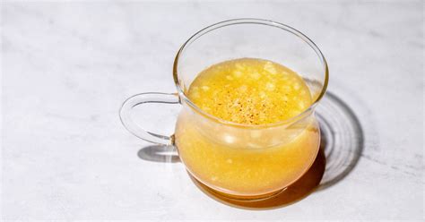 apple-toddy-cocktail-recipe-liquorcom image