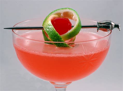 pink-lady-cocktail-wikipedia image