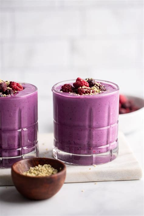 berry-protein-smoothie-vegan-dietitian-debbie-dishes image