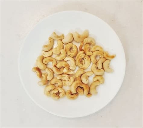 cashew-stir-fry-with-broccoli-and-pork image