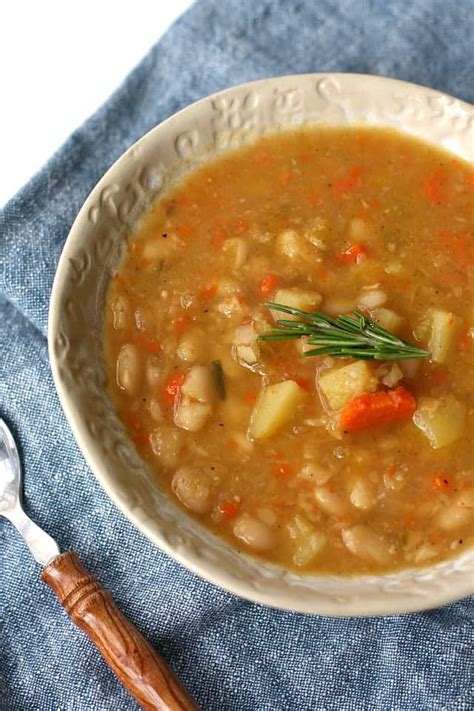 rosemary-white-bean-soup-the-pretty-bee image