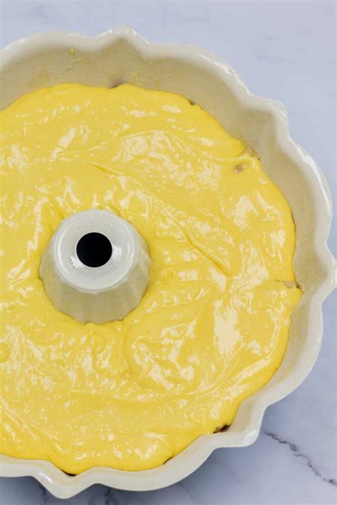 pineapple-upside-down-bundt-cake-bake-it-with-love image