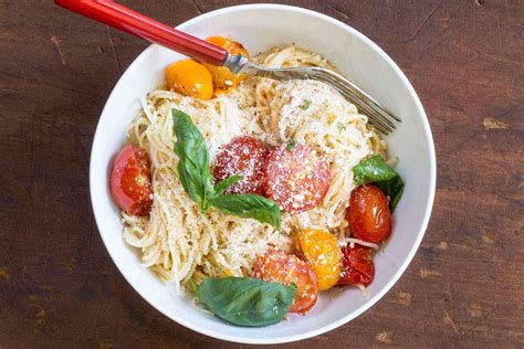 angel-hair-pasta-with-quick-cherry-tomato-sauce image