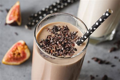 farmers-low-fat-1-chocolate-milk-smoothie image