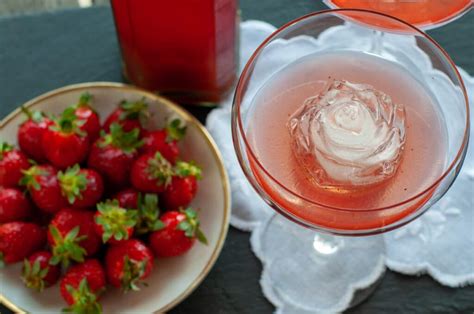 homemade-fresh-strawberry-liqueur-your-guardian image