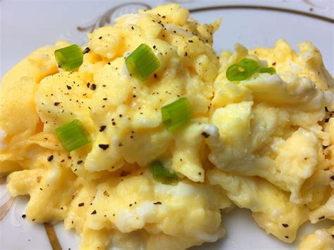 restaurant-style-scrambled-eggs-recipeteacher image