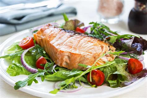 perfect-oven-steamed-salmon-recipe-that-youll-love image