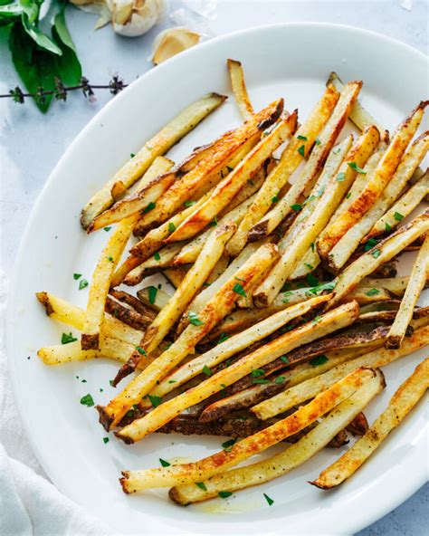 garlic-fries-a-couple-cooks image