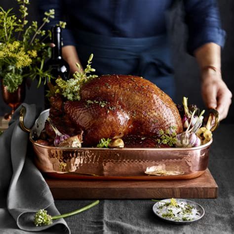 classic-roast-turkey-williams-sonoma image