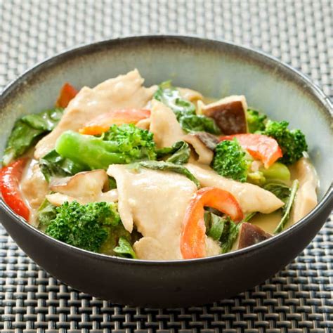 thai-green-curry-with-chicken-broccoli-and-mushrooms image