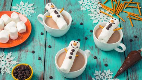 hot-cocoa-for-a-crowd-recipe-recipes-hersheyland image