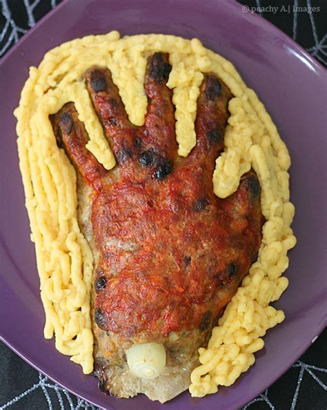 creepy-meatloaf-hand-for-halloween-dinner-the image