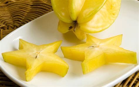 what-the-heck-is-a-starfruit-and-how-do-you-eat-it image