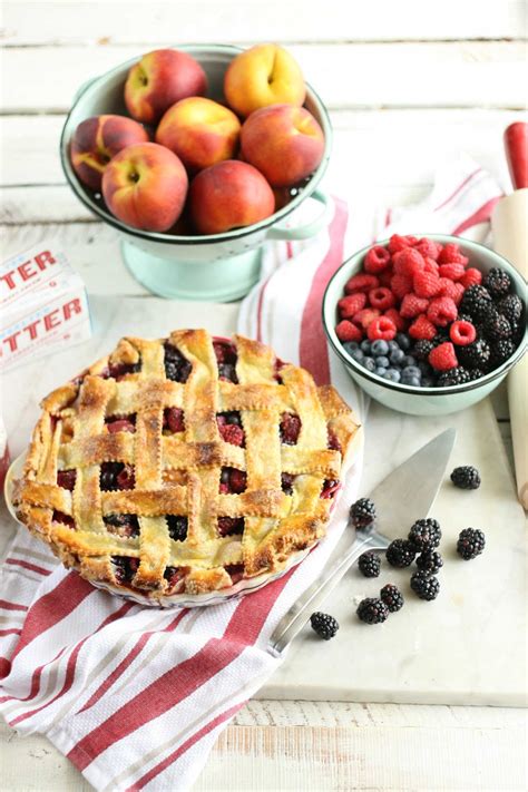 homemade-mixed-berry-pie-fruit-pie-recipe-a image