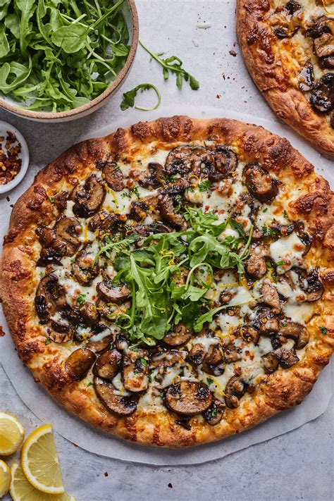 white-mushroom-pizza-olive-mango image
