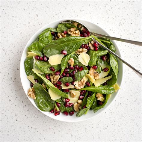pomegranate-and-spinach-salad-basics image