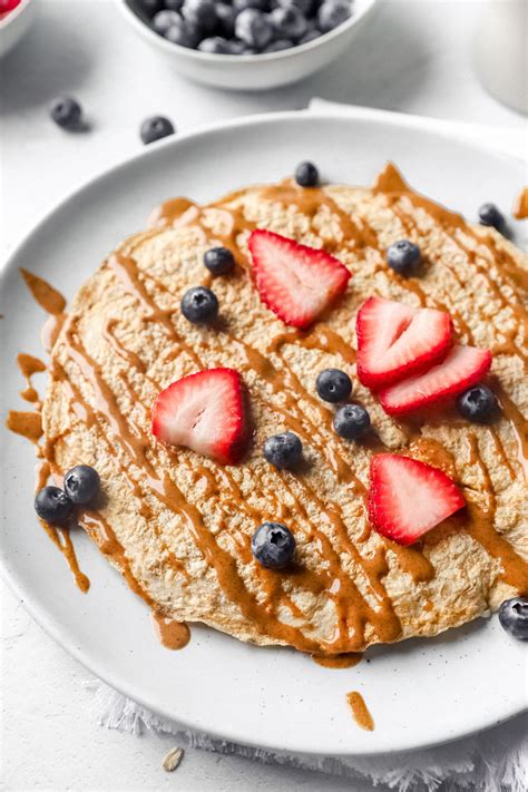 egg-white-and-oatmeal-protein-pancakes-peanut image