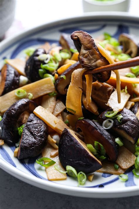 sauted-shiitake-mushrooms-and-how-to-prepare-them image