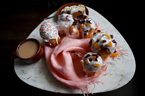 kulich-traditional-russian-easter-dessert-russia-beyond image