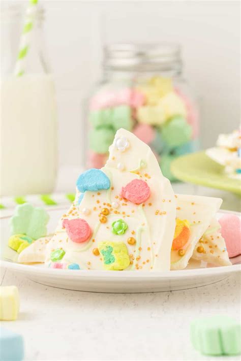 lucky-charms-bark-recipe-365-days-of-baking image