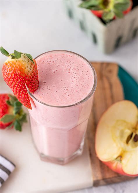 apple-strawberry-smoothie-gimme-delicious image