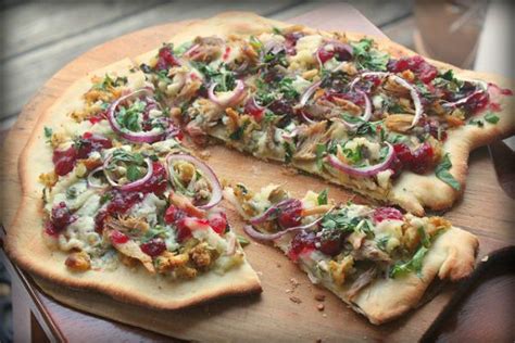 thanksgiving-leftovers-pizza-recipe-sheknows image