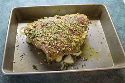 garlic-oregano-and-thyme-roast-beef-earth-food image