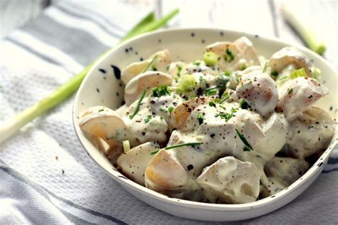 greek-yogurt-chive-potato-salad-happy-veggie image