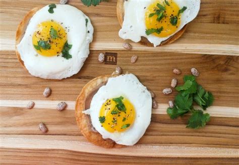 sunny-side-up-mexican-eggs-whats-mary-doing image