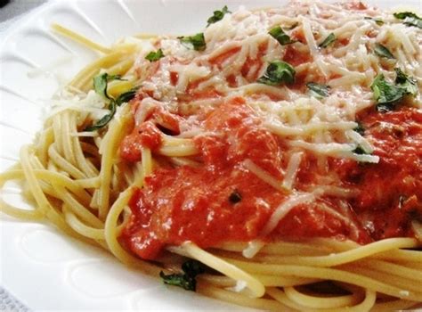 pasta-with-fresh-tomato-basil-cream-sauce-tasty image