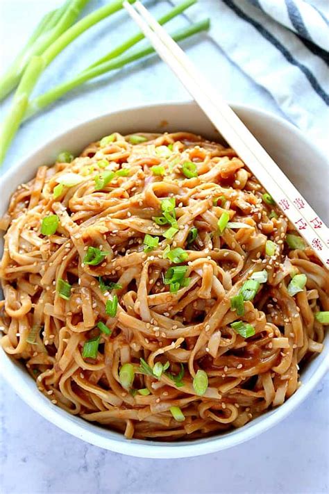 thai-peanut-noodles-recipe-crunchy image