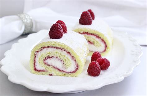 cranberry-raspberry-cake-roll image