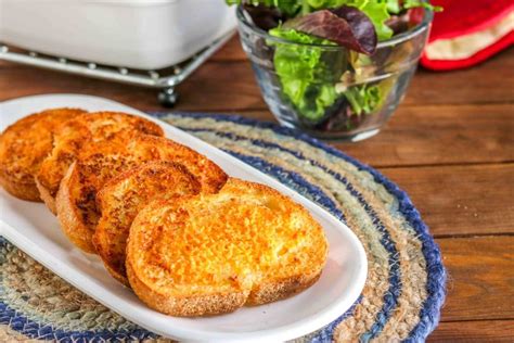 cheesy-garlic-bread-easy-recipe-kylee-cooks image