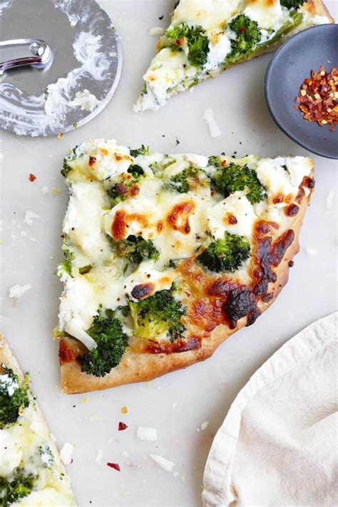 homemade-white-pizza-with-broccoli-its-a-veg image