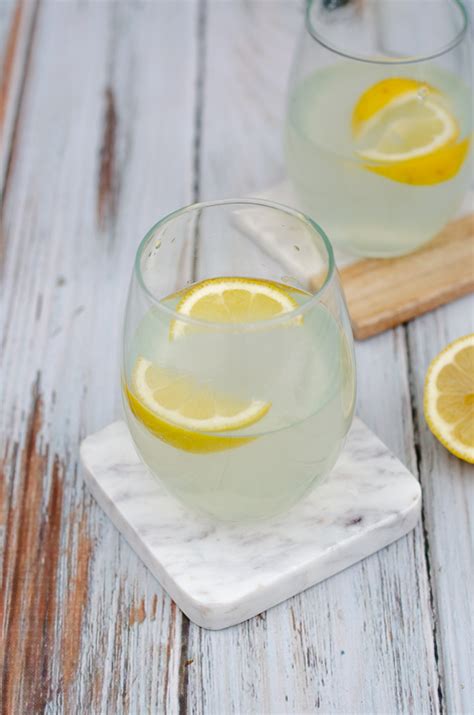 stevia-sweetened-lemonade-the-harvest-skillet image