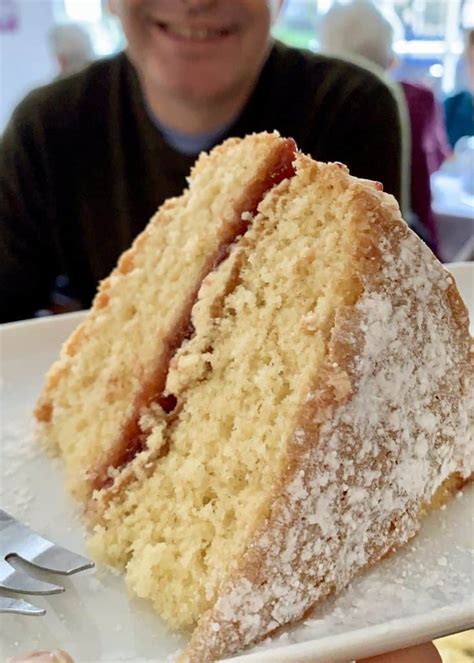 victoria-sponge-cake-afternoon-tea-cake image