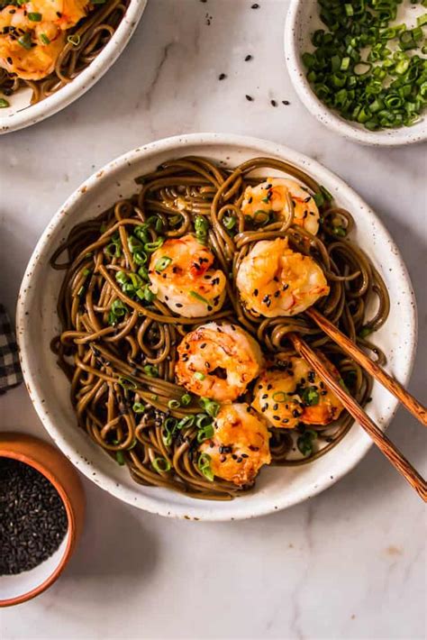 15-minute-garlic-shrimp-soba-noodles-lenas-kitchen image