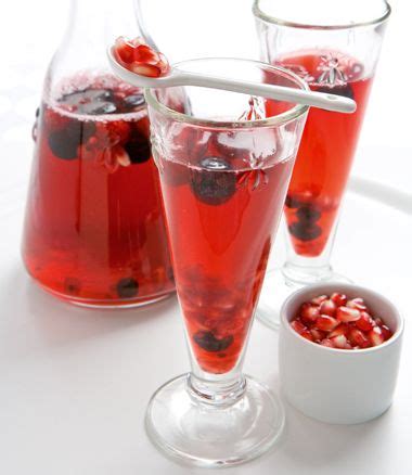 pomegranate-and-cranberry-punch-mindfood image